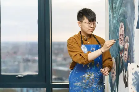 Lincoln Minster School Where passionate art graduates are born
Study International
Le