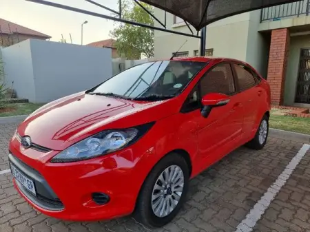 2012 Ford Fiesta 1.6 Trend Powershift Sedan - R99,900.00

Private Sale
Start  Go!!

