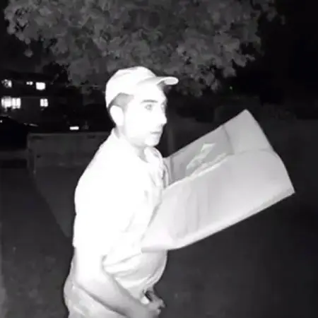 Ela estava sendo mantida em cativeiro em sua prpria casa - e teve de reco