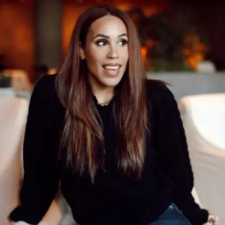 I started making my Momiform guides when every wardrobe essential post included he