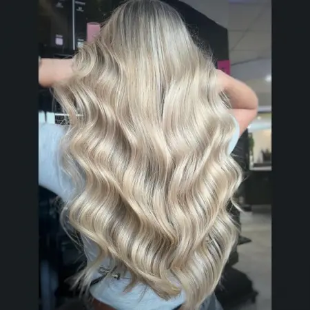 Super Talented Zandri achieved this ultra pale blonde on long hair - Full Head Babylig