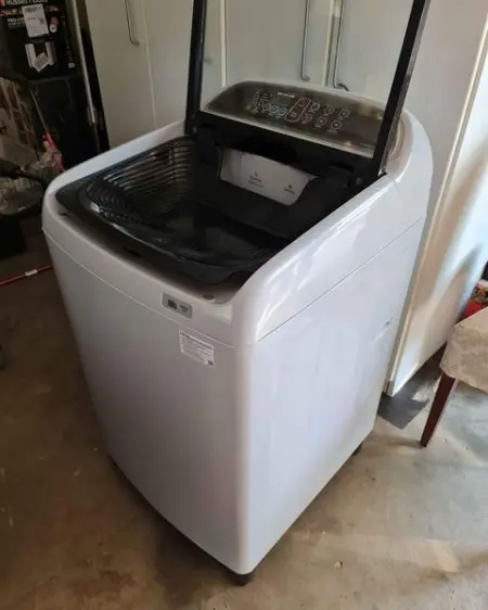 Samsung 13KG Toploader Washing Mashine brand new. - R4,200.00

This Samsung T